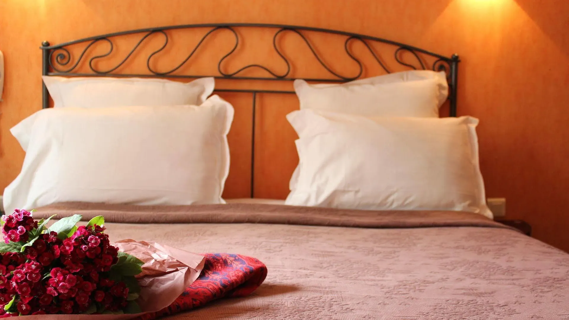 Hotel Les Jardins Du Luxembourg 4*