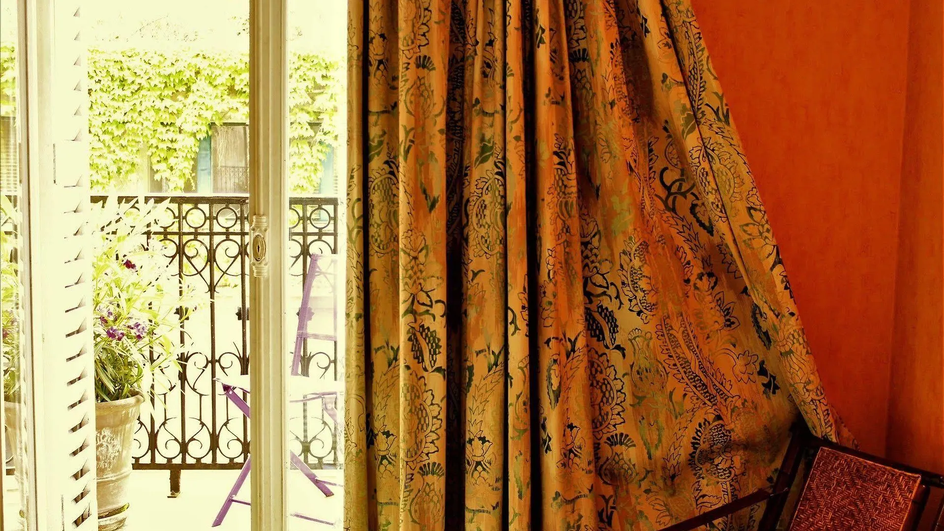 Les Jardins Du Luxembourg Hotel 4*