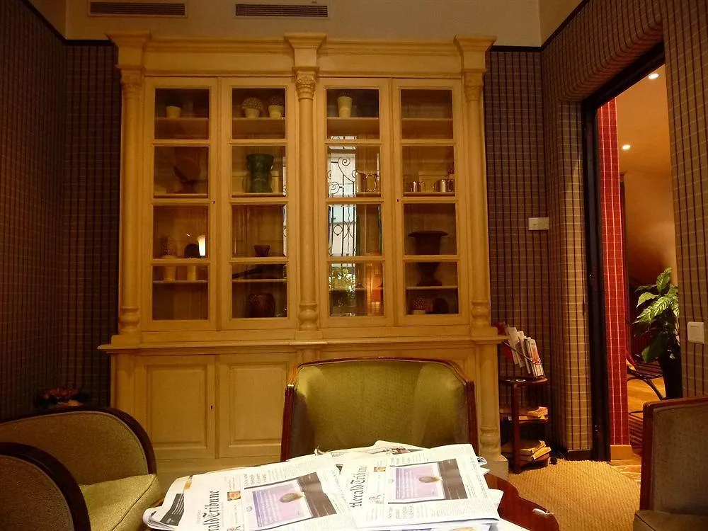 Les Jardins Du Luxembourg Otel 4*